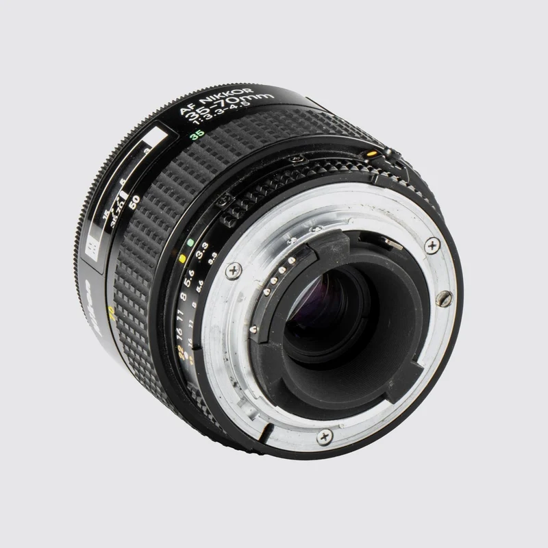 AF Nikkor 3.3-4.5/35-70mm