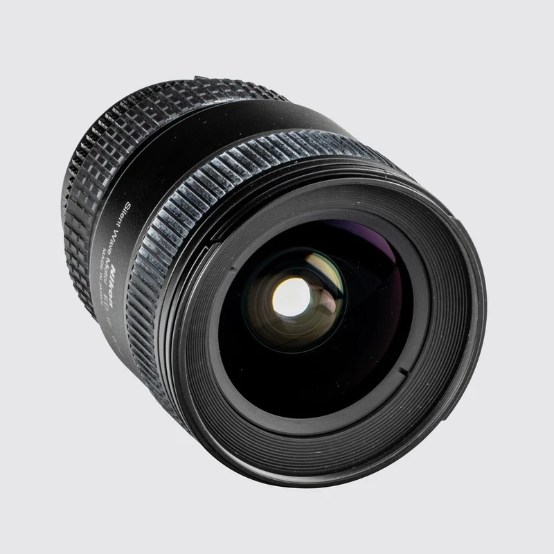 Zoom-Nikkor 2.8/17-35mm D (IF)