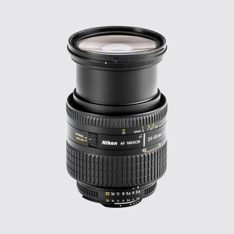 Zoom-Nikkor 2.8-4 24-85mm D (IF)