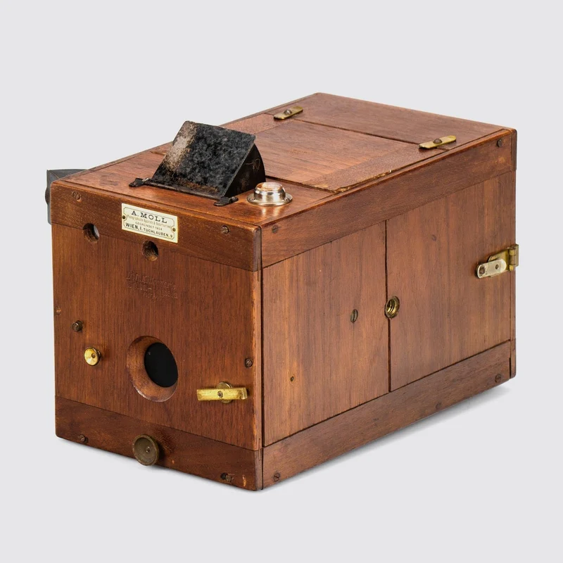 Delta Magazine Camera