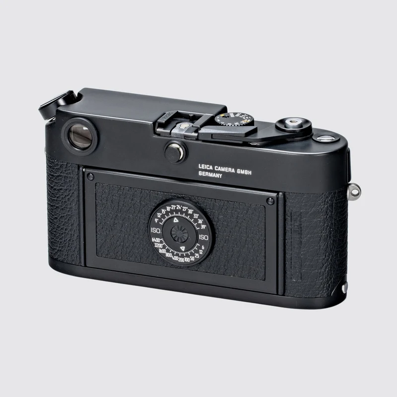 M6 black 10404