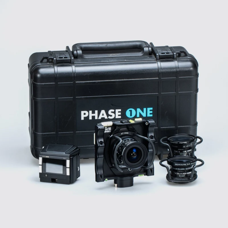 Wide RS + Phase One Outfit