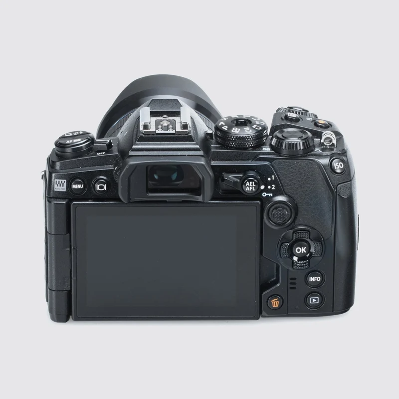 OM-SD E-M1 Mark III Outfit