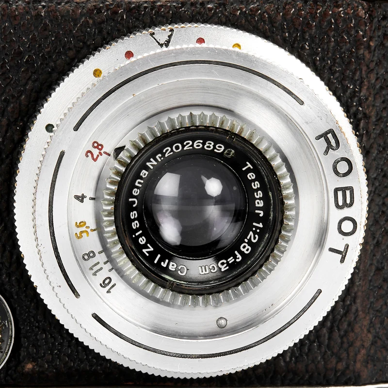 Robot I + Tessar 2.8/3cm