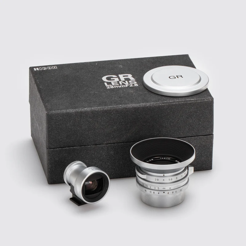GR Lens 2.8/28mm Chrome