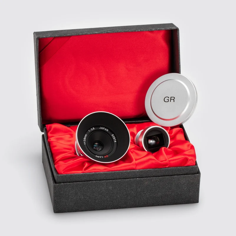 GR Lens 2.8/28mm Chrome