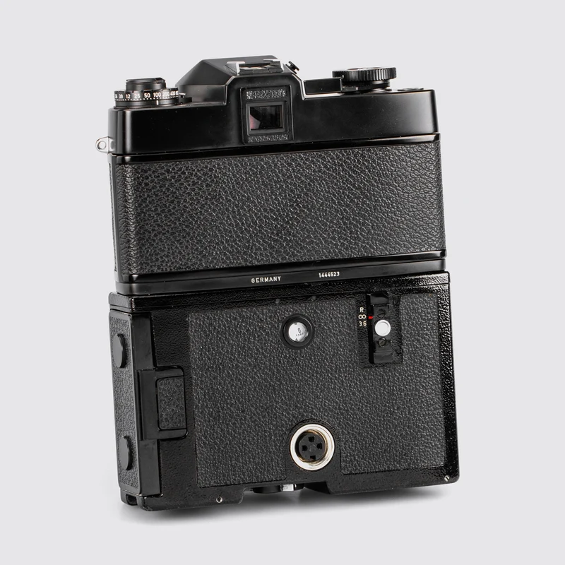 Leicaflex SL2 Mot outfit