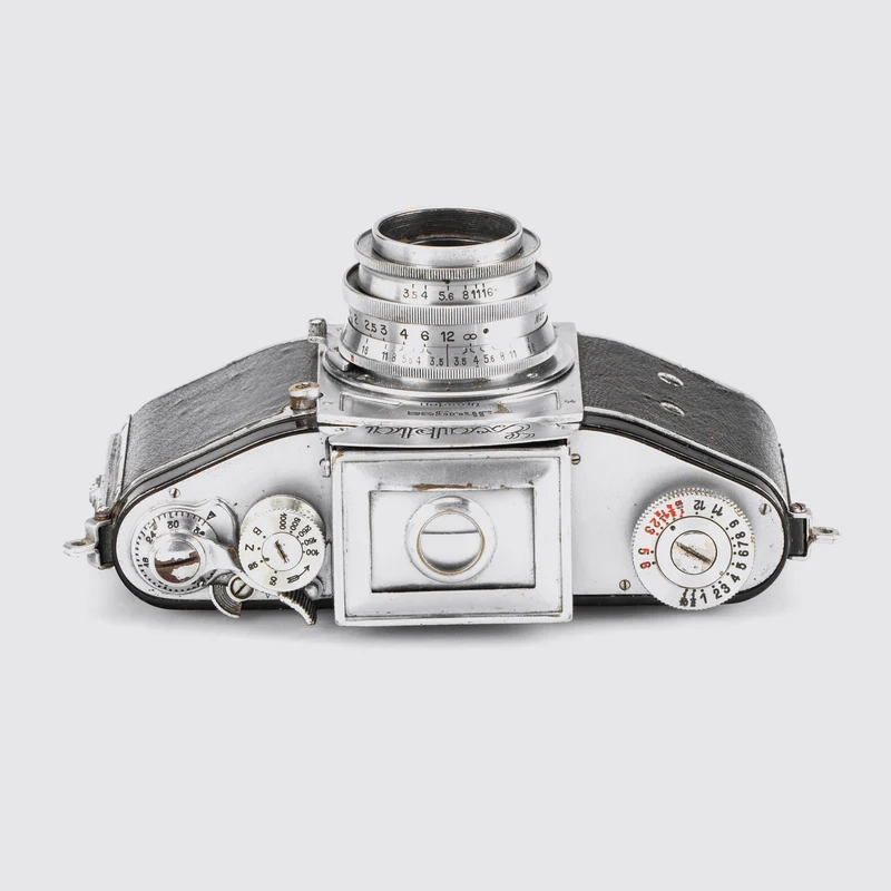 1. Model with round magnifier
