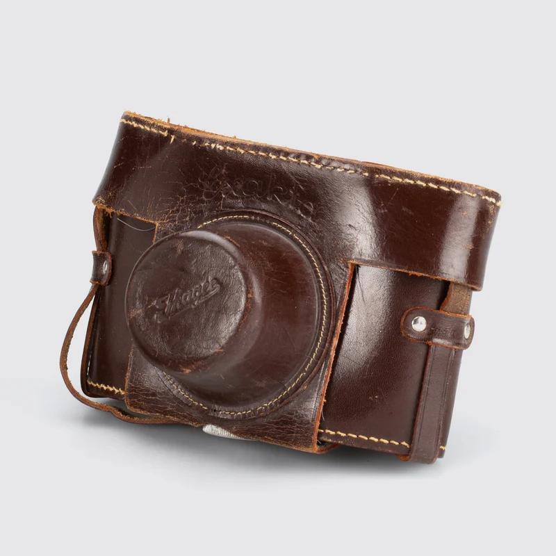 1. Model with round magnifier