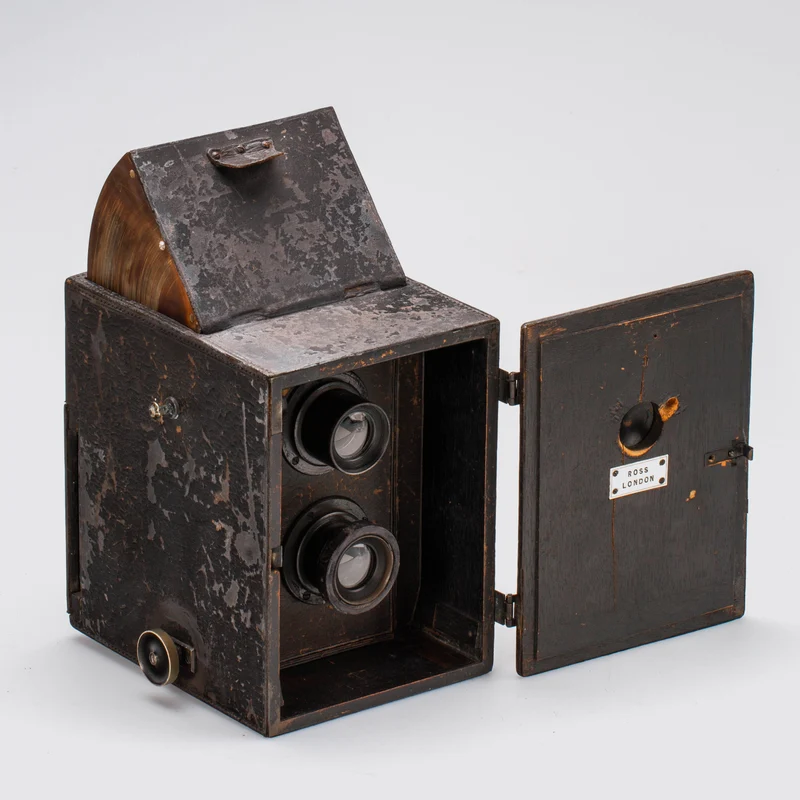 Portable Divided Camera