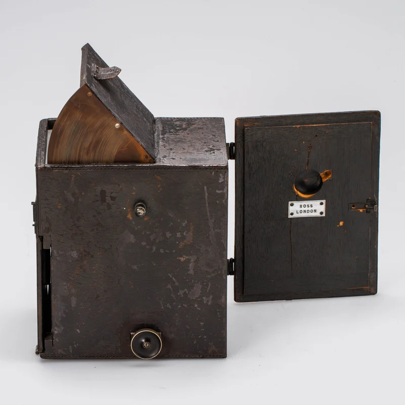 Portable Divided Camera
