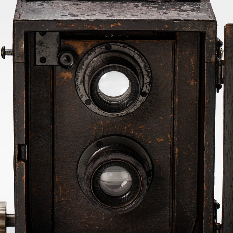 Portable Divided Camera