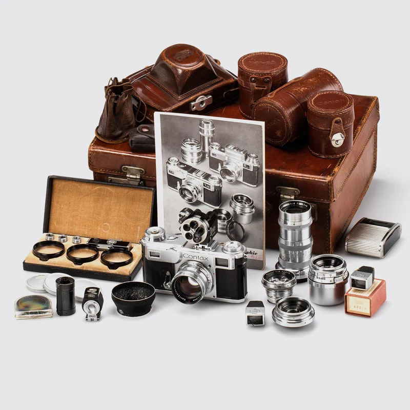 Contax II Outfit