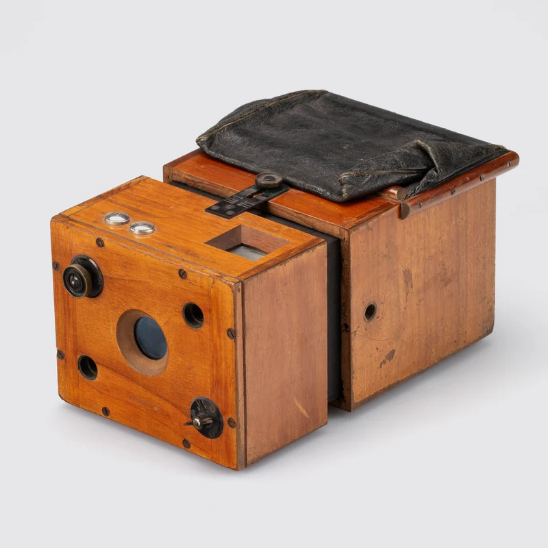 Detective Magazine Camera 9x12cm