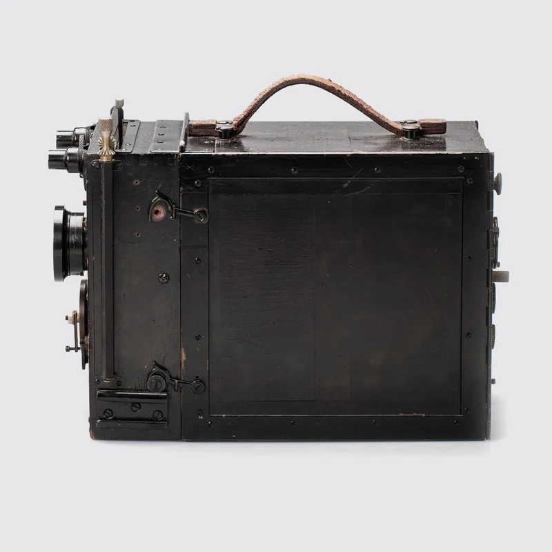 Kino Modell E + Ernostar 1.9
