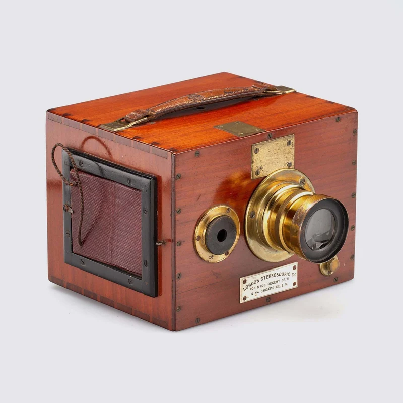Artist Hand Camera