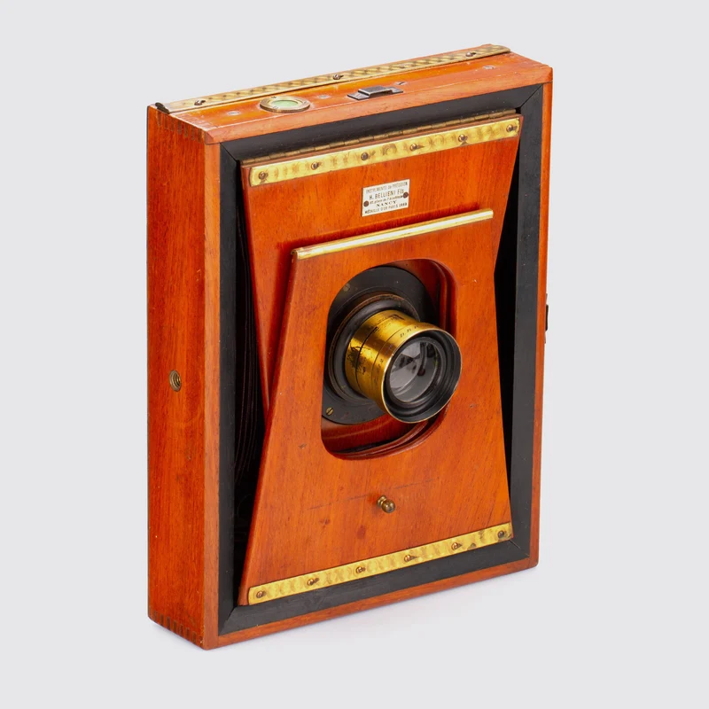 Folding Strut Camera