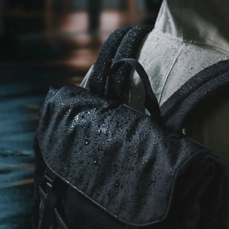 Tomtoc Slash-T64 Flip Sac à dos pour ordinateur portable, Meteorite
