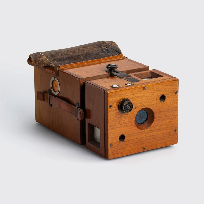 Detective Magazine Camera 9x12cm