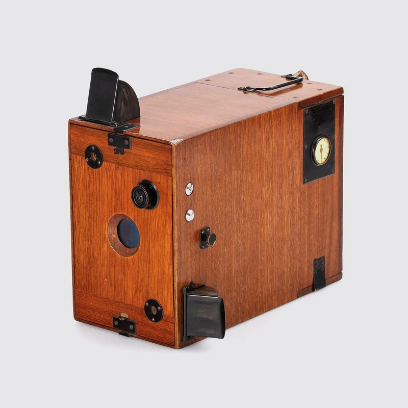 Detective Magazine Camera