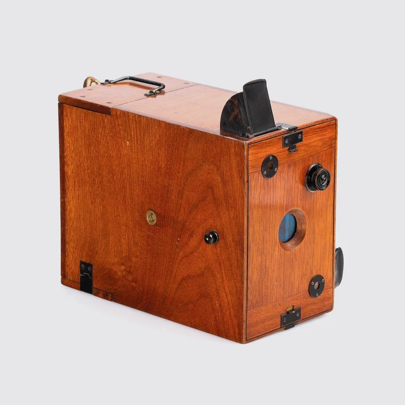 Detective Magazine Camera