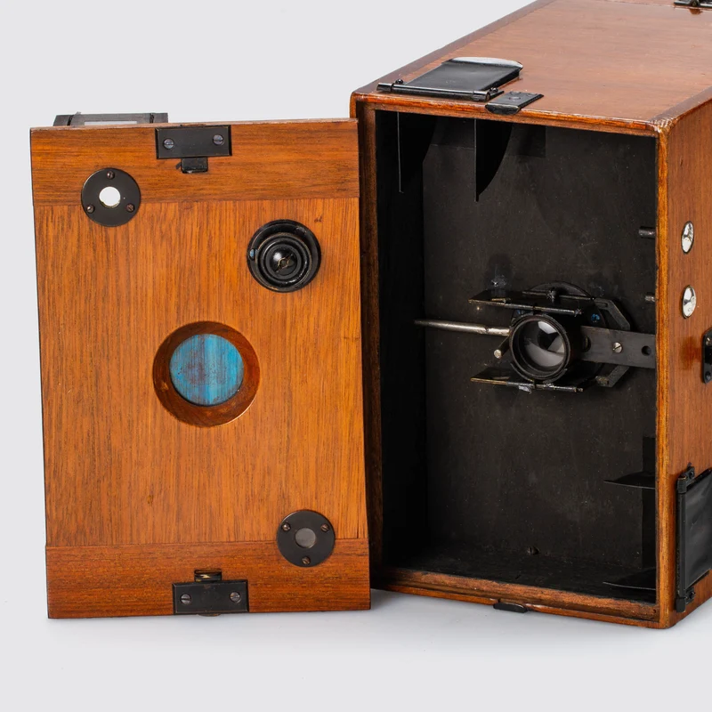 Detective Magazine Camera