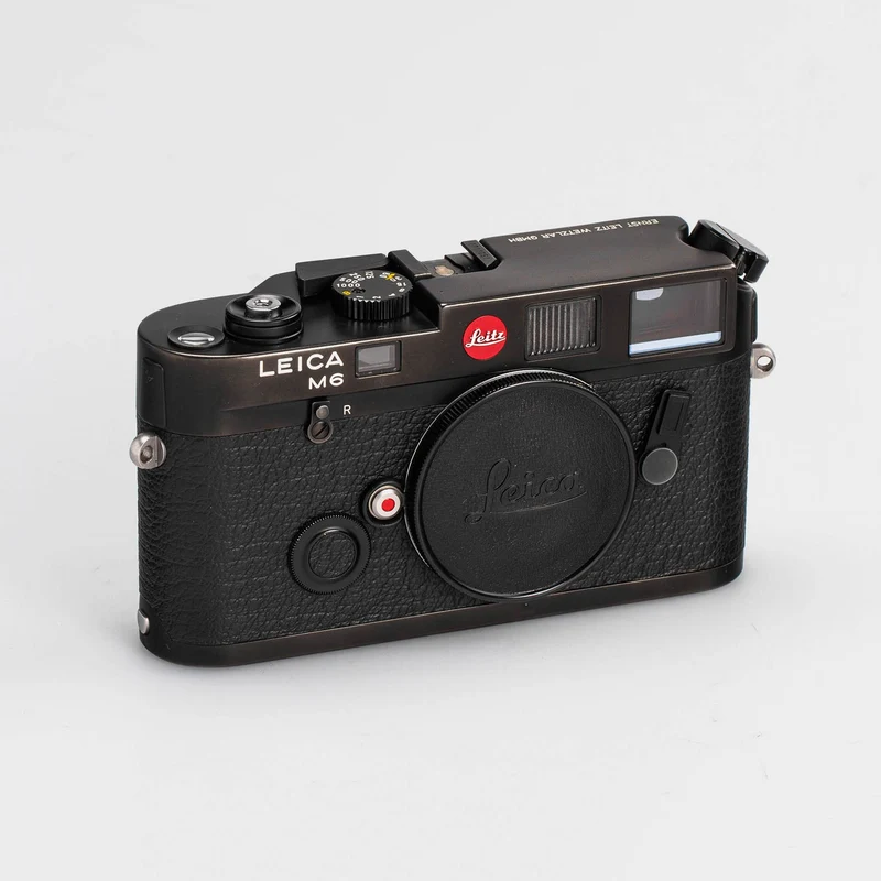 M6 black 10404