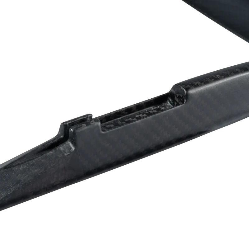 One-Lock Flare Tail