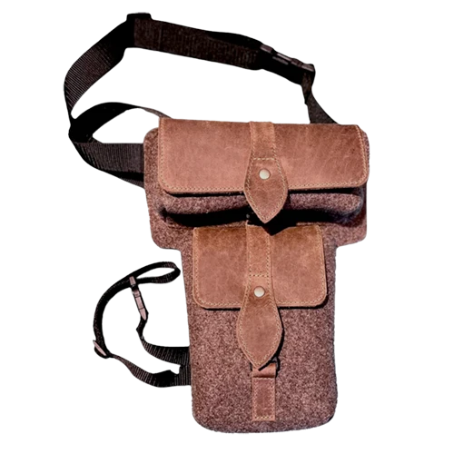 Beintasche aus Wollfilz mit Leder
