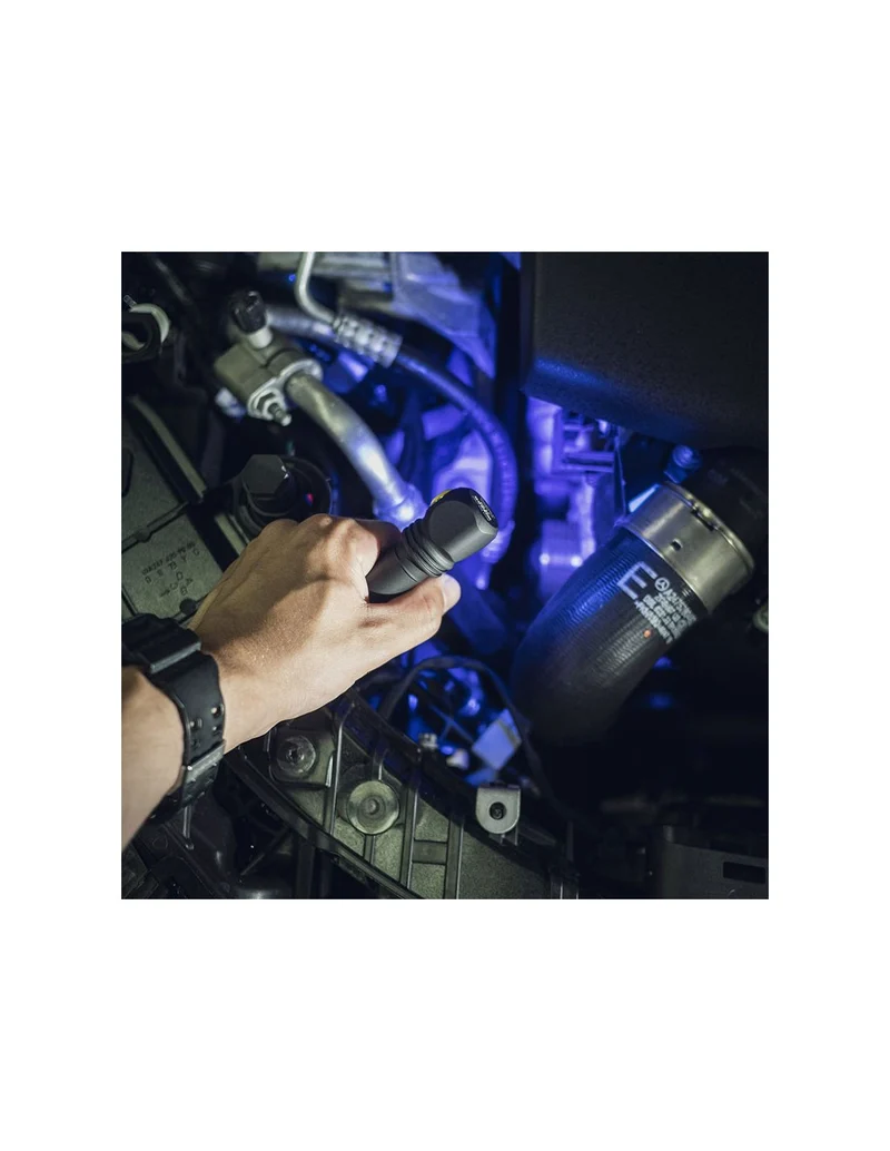 Linterna led ARMYTEK Wizard C2 WUV - luz blanca y ultravioleta