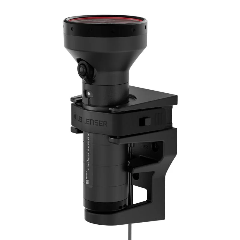 Taschenlampe P18R Signature