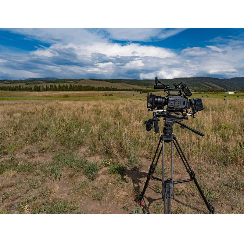 Sony PXW-FX9 + SEL FE 28- 135MM POWERZOOM f / 4.0G (PXW-FX9VK)