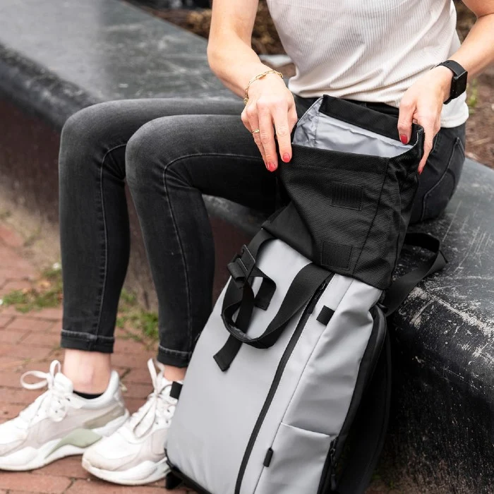 WANDRD Ensemble photo THE PRVKE Lite 11 litres édition limitée gris