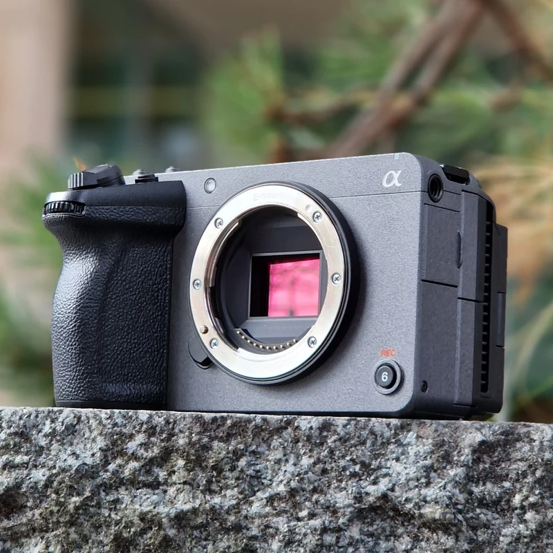 Sony FX30 + XLR handle unit