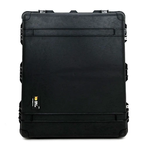 Peli™ 1690 Valise de protection noire avec mousse